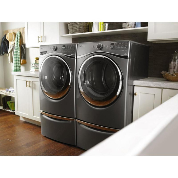 Maytag® Piédestal avec poignée chromée et tiroir de rangement - 15.5 po (39.37 cm) XHPC155YC