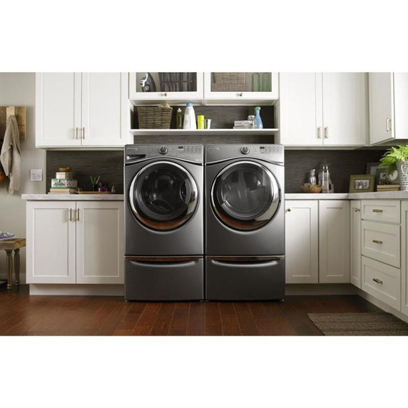 Maytag® Piédestal avec poignée chromée et tiroir de rangement - 15.5 po (39.37 cm) XHPC155YC