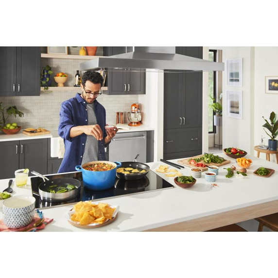 Kitchenaid® Réfrigérateur encastré à portes françaises en acier inoxydable avec design intérieur platine - 24.2 pi cu - 42 po KBFN502ESS Kitchenaid® Réfrigérateur encastré à portes françaises en acier inoxydable avec design intérieur platine - 24.2 pi cu - 42 po KBFN502ESS