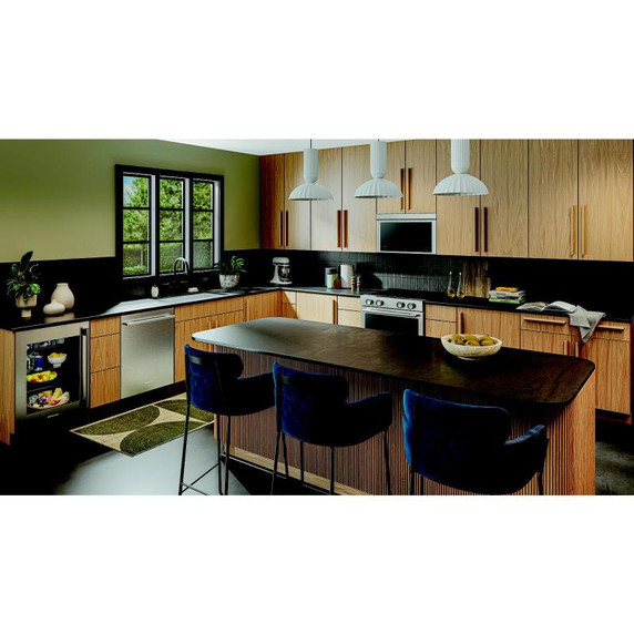 Kitchenaid® Réfrigérateur sous le comptoir avec porte en verre - 24 po KURL324SSB