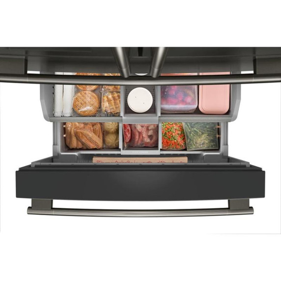 Kitchenaid® Réfrigérateur à portes françaises avec distributeur d’eau et de glaçons extérieur et tiroir réfrigéré pleine largeur FreshChill™ - 29 pi cu KRMF436SBE