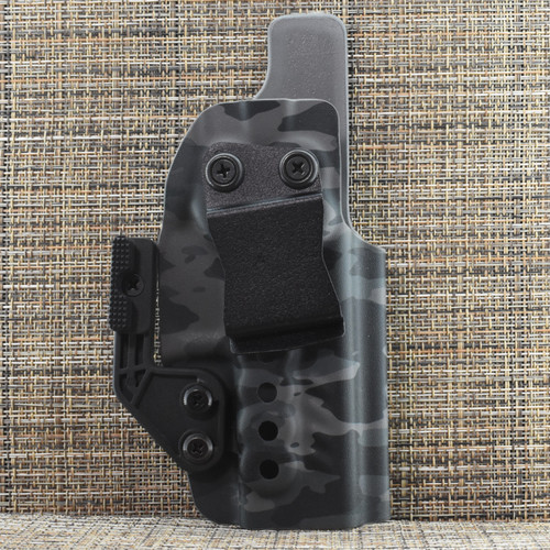N8-422 N8-Tactical . Xecutive for GLOCK 17/19 . Right Hand . Woodland Camo Kydex  . Mod Wing . Optic Cut