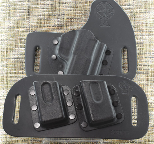 23194 CrossBreed® OWB Carry Package for SIG P365 Series (all except X Macro) . Right Hand . Black Cow . Sweat Guard . Combat and Optic Cut