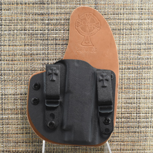 23464 CrossBreed® Reckoning for SIG P365XL . Right Hand . Horse . Optic Cut