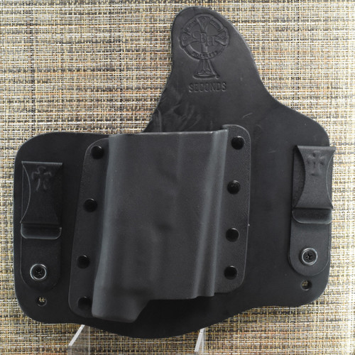 23564 CrossBreed® LDS for GLOCK 17/19 with STREAMLIGHT TLR-1 . Right Hand . Black Cow . Combat Cut