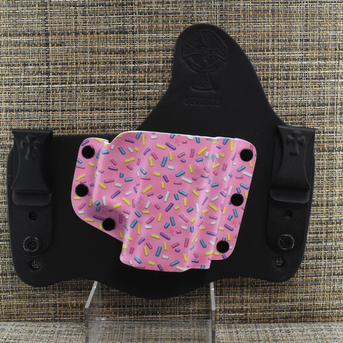 23891 CrossBreed® SuperTuck for SIG P320 Series / M17 / M18 . Right Hand . Black Cow . Combat Cut . Sprinkles Pocket