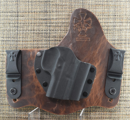 23980 CrossBreed® SuperTuck for WILSOn COMBAT EDC X 9 . Right Hand . Founders Leather . Combat and Optic Cut