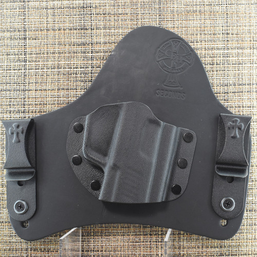 24032 CrossBreed® SuperTuck for SIG P365 X MACRO . Right Hand . Black Cow . Optic Cut