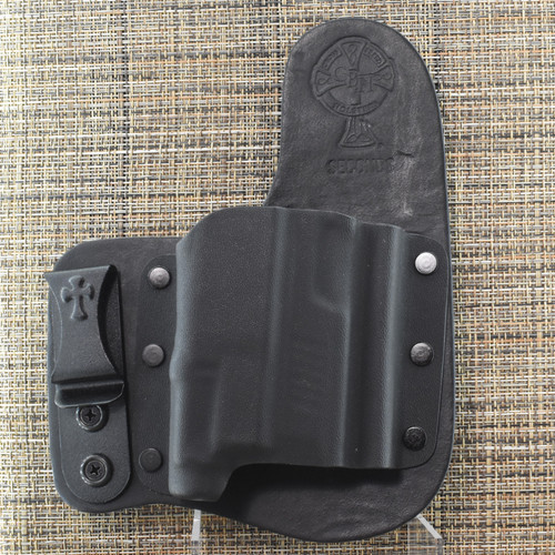 24126 CrossBreed® Freedom Carry for SIG P265 X MACRO with STREAMLIGHT TLR-7 SUB . Right Hand . Optic Cut