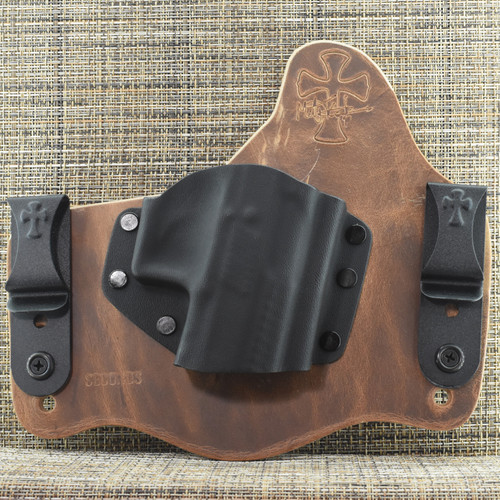 24148 CrossBreed® SuperTuck for CZ P07 / P09 . Right Hand . Founders Leather . Combat and Optic Cut