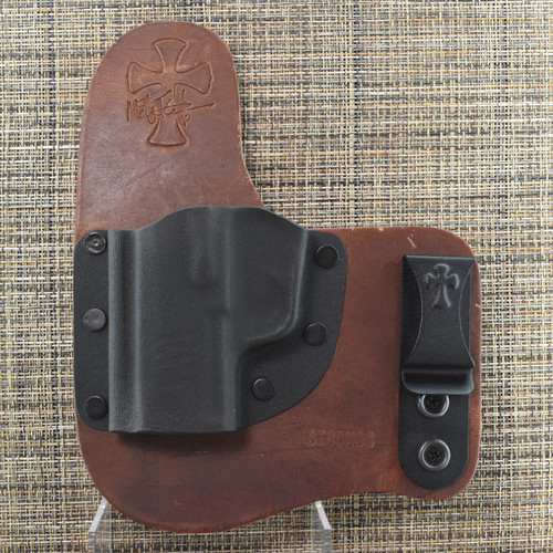 24245 CrossBreed® Freedom Carry for SIG P365 . Left Hand . Founders Leather 24245 CrossBreed® Freedom Carry for SIG P365 . Left Hand . Founders Leather