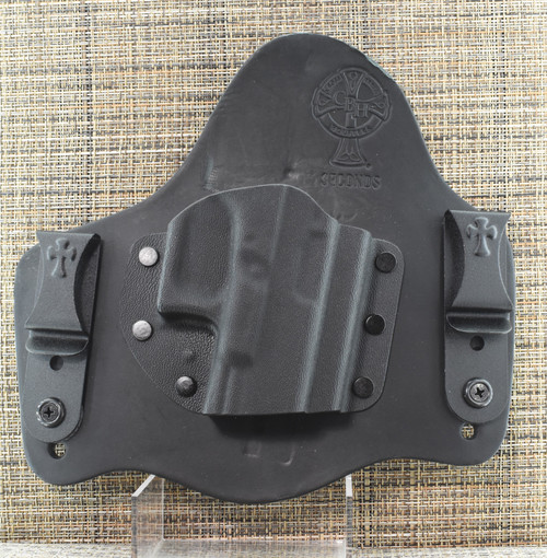 24329 CrossBreed® SuperTuck for GLOCK 17/19 . Right Hand  . Black Cow . Optic Cut