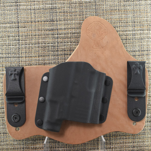 25092 CrossBreed® SuperTuck for GLOCK 43mos/43xmos/48mos (with rail) and STREAMLIGHT TLR-7 SUB . Right Hand  . Horse . Combat and Optic Cut