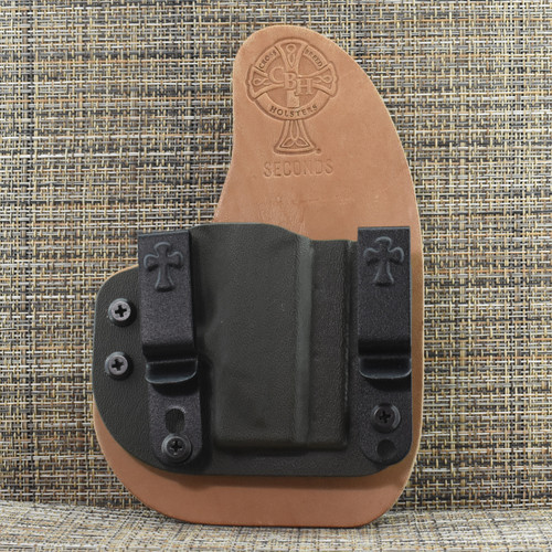 25096 CrossBreed® Reckoning for SMITH & WESSON BODYGUARD 2.0 . Right Hand . Horse . Optic Cut . Olive Drab Pocket