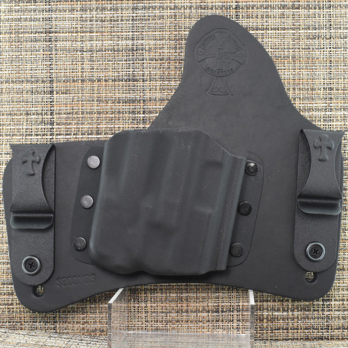 25134 CrossBreed® SuperTuck for SMITH & WESSON SHIELD / SHIELD PLUS /40 with STREAMLIGHT TLR-6 . Right Hand . Black Cow . Combat and Optic Cut
