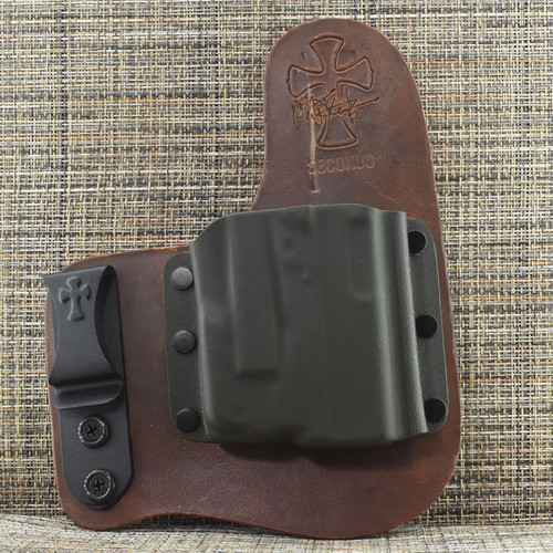 25178 CrossBreed® Freedom Carry for GLOCK 43 / 43x / 48 with STREAMLIGHT TLR-6 . Right Hand . Founders Leather . Olive Drab Pocket . Optic Cut