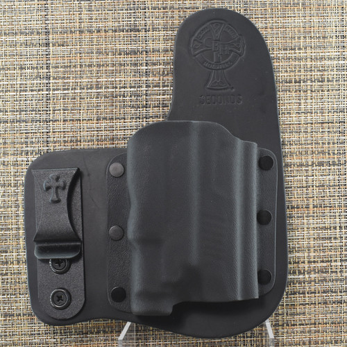 25278 CrossBreed® Freedom Carry for SIG P365 SERIES (all except X Macro) with STREAMLIGHT TLR-7 SUB . Right Hand . Black Cow . Optic Cut