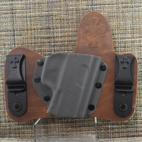 25389 CrossBreed® MiniTuck for SIG P365 X MACRO / FUSE . Right Hand . Founders Leather . Sniper  Grey Pocket