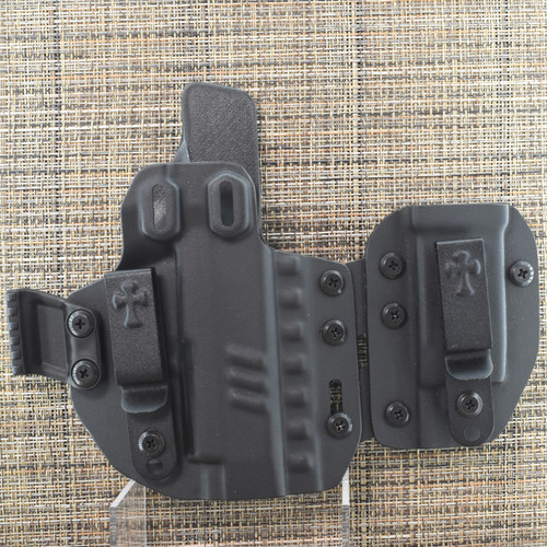 25396 CrossBreed® Rogue System for SIG P365 / P365XL . Right Hand . Black . Optic Cut