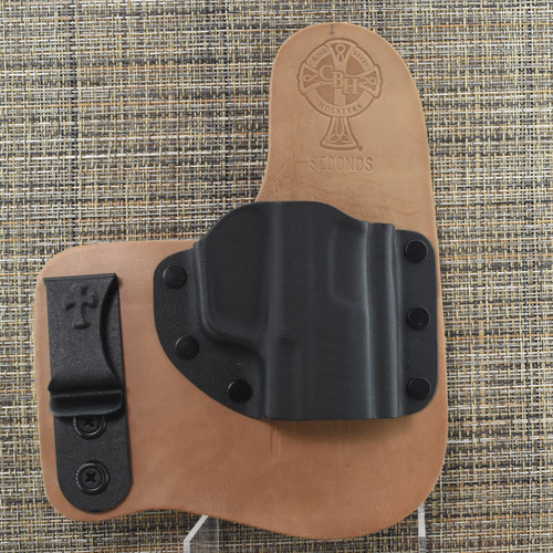 25421 CrossBreed® Freedom Carry for SIG P365 X MACRO / AXG LEGION / FUSE . Right Hand . Horse . Optic Cut