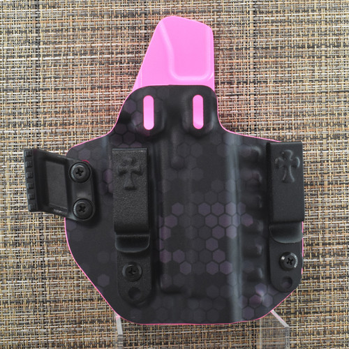 25444 CrossBreed® Rogue for STI 2011 with Rail Compact /  STACCATO CS with Rail . Right Hand . Optic Cut . Hex Pattern Pocket