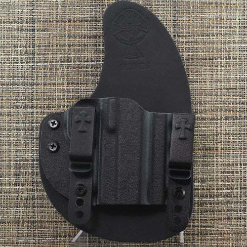 25507 CrossBreed® Reckoning for 1911 with rail 3" / 3.25" / 3.5" /  4" / 4.25" . Right Hand . Black Cow . Optic Cut