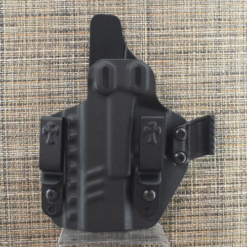 25522 CrossBreed® Rogue for GLOCK 17/19 . Left Hand . Optic Cut