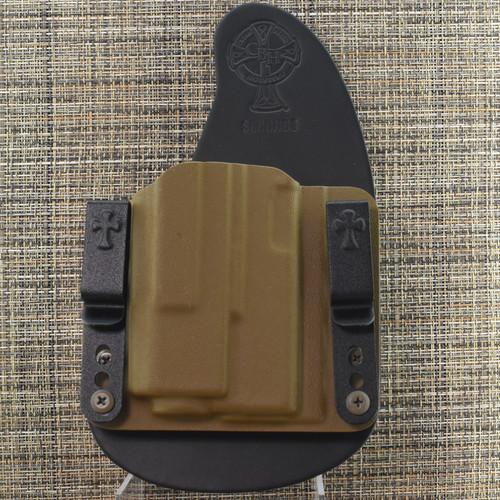 25593 CrossBreed® LDS 2.0 for GLOCK 19 with STREAMLIGHT TLR-7/TLR-8 . Right Hand . Black Cow . Optic Cut . Coyote Tan Pocket .  Flat Dark Earth Hardware