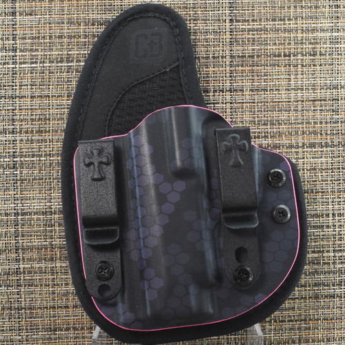 25606 CrossBreed® Reckoning for SIG P365XL . Left Hand . Comfort Backer . Optic Cut . Hex Pattern Pocket