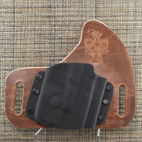26021 CrossBreed® SnapSlide for GLOCK 17/19 with STREAMLIGHT TLR-6 . Right Hand . Founders Leather . Sweat Guard . Combat and Optic Cut