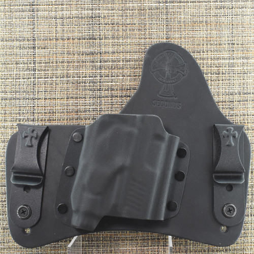26034 CrossBreed® SuperTuck for SIG P365 / P365XL with SIG FOXTROT 365XR WEAPON Light . Right Hand . Combat and Optic Cut . Black Cow