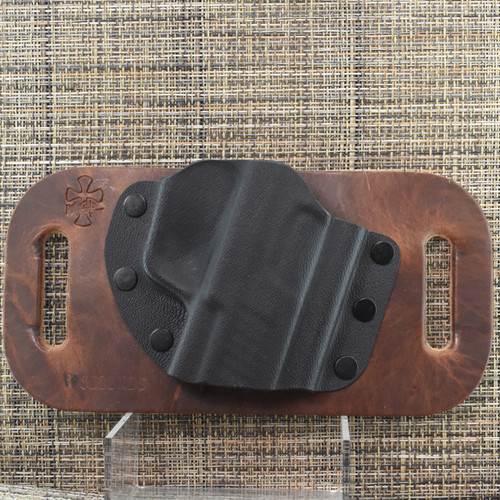 26054 CrossBreed® SnapSlide for SIG P365 X MACRO / AXG SERIES / FUSE . Right Hand . Founders Leather . Optic Cut