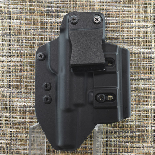 26072 CrossBreed® LightGuard IWB for FULL SIZE PISTOLS with SUREFIRE X300 . Optic Cut