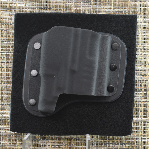 MP431 CrossBreed® Modular Pocket for SPRINGFIELD HELLCAT with STREAMLIGHT TLR-7 SUB . Right Hand . Black Cow . Optic Cut