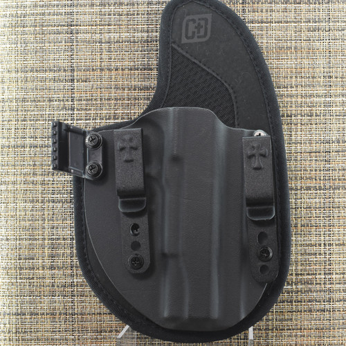 26082 CrossBreed® Reckoning for 1911 5" (no rail) . Right Hand . Comfort Backer . Optic Cut . Concealment Claw