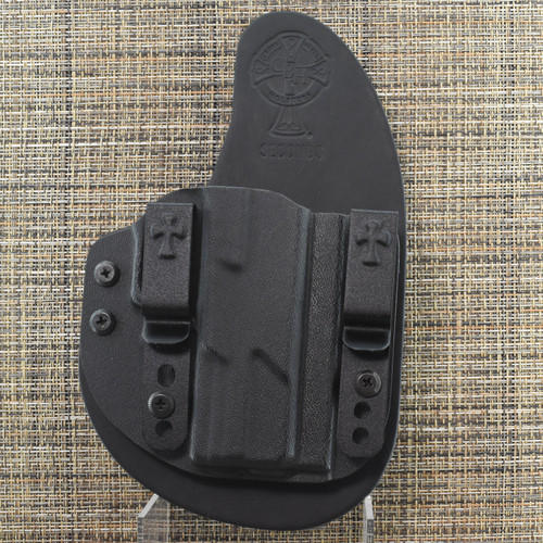 26083 CrossBreed® Reckoning for SHADOW SYSTEMS MR920 . Right Hand . Black Cow . Optic Cut