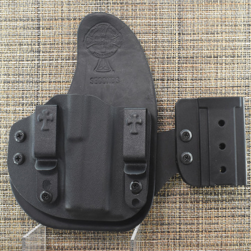 26107 CrossBreed® Reckoning System for GLOCK 43 . Right Hand . Black Cow . Optic Cut