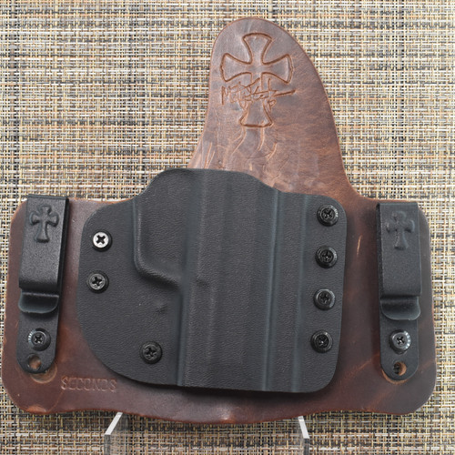 26117 CrossBreed® ST2 for SIG P365 X MACRO / AXG SERIES / FUSE . Right Hand . Founders Leather . Optic Cut