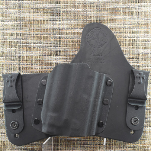 26203 CrossBreed® SuperTuck for SIG P365XL with SIG FOXTROT XR WEAPON LIGHT . Right Hand . Black Cow . Combat and Optic Cut