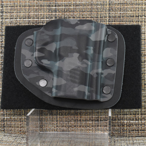 MP453 CrossBreed® Modular Pocket for SIG P365 / P365XL . Right Hand . Optic Cut . Woodland Camo Urban Pocket
