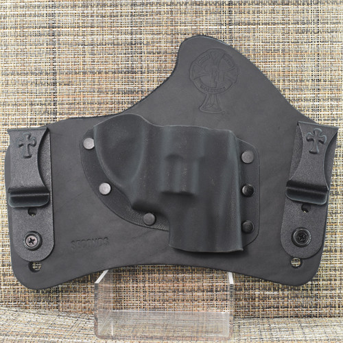 26247 CrossBreed® SuperTuck . RUGER LCR .38 / LCRX 38 . Right Hand . Black Cow . Combat Cut