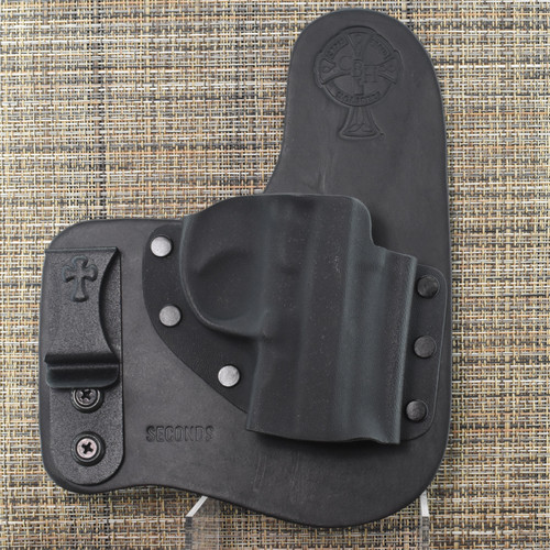26253 CrossBreed® Freedom Carry for BERETTA 92x SERIES ( with rail ) . Right Hand . Black Cow . Optic Cut