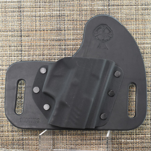 26295 CrossBreed® SnapSlide for TAURUS GX2 . Right Hand . Black Cow . Sweat Guard . Combat Cut