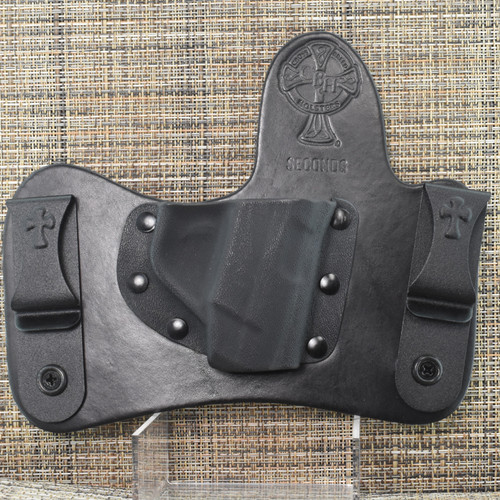 26314 CrossBreed® MiniTuck for TAURUS TCP / PT738 . Right Hand . Black Cow