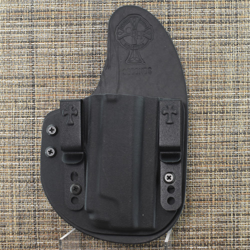26331 CrossBreed® Reckoning for HUDSON H9 . Right Hand . Black cow