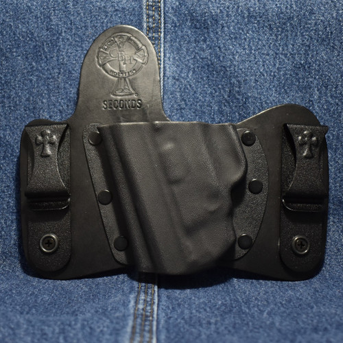 15636 CrossBreed® MiniTuck SMITH & WESSON SHIELD M 2.0 9/40 with FACTORY BUILT IN LASER . Left Hand . Black Cow . 19