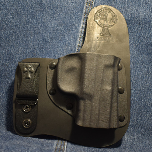 16172 CrossBreed® Freedom Carry . FN FNS . Right Hand . Black Cow