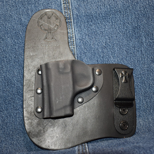 16173 CrossBreed® Freedom Carry . SMITH & WESSON BODYGUARD 380 NO LASER . Left Hand . Black Cow
