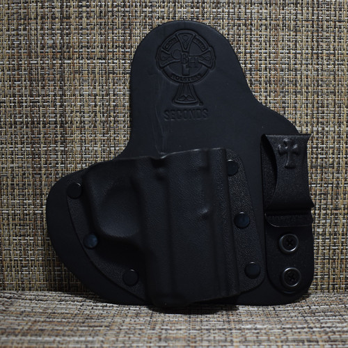 17329 CrossBreed® Appendix Carry . KAHR MK 9/40 . Right Hand . Black Cow