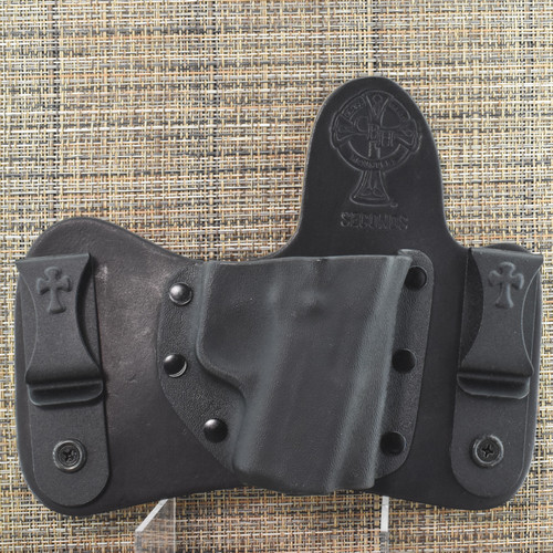 17731 CrossBreed® MiniTuck . KAHR PM/CM 9/40 . Right Hand . Black Cow